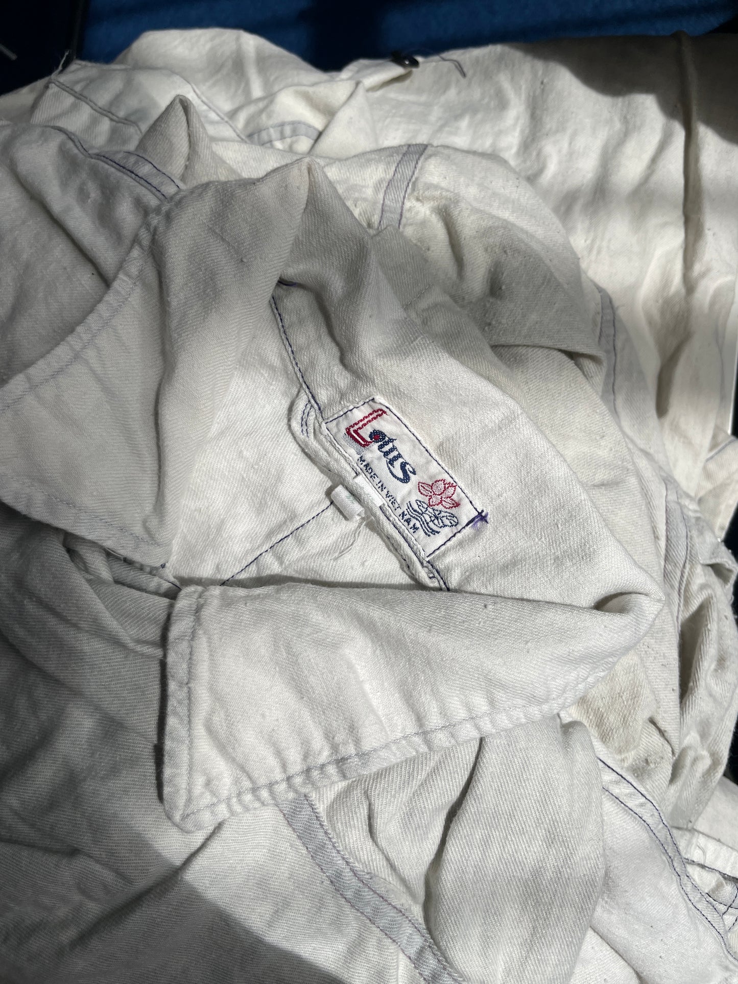 Workwear-Jacke aus verblichener gebleichter Baumwolle