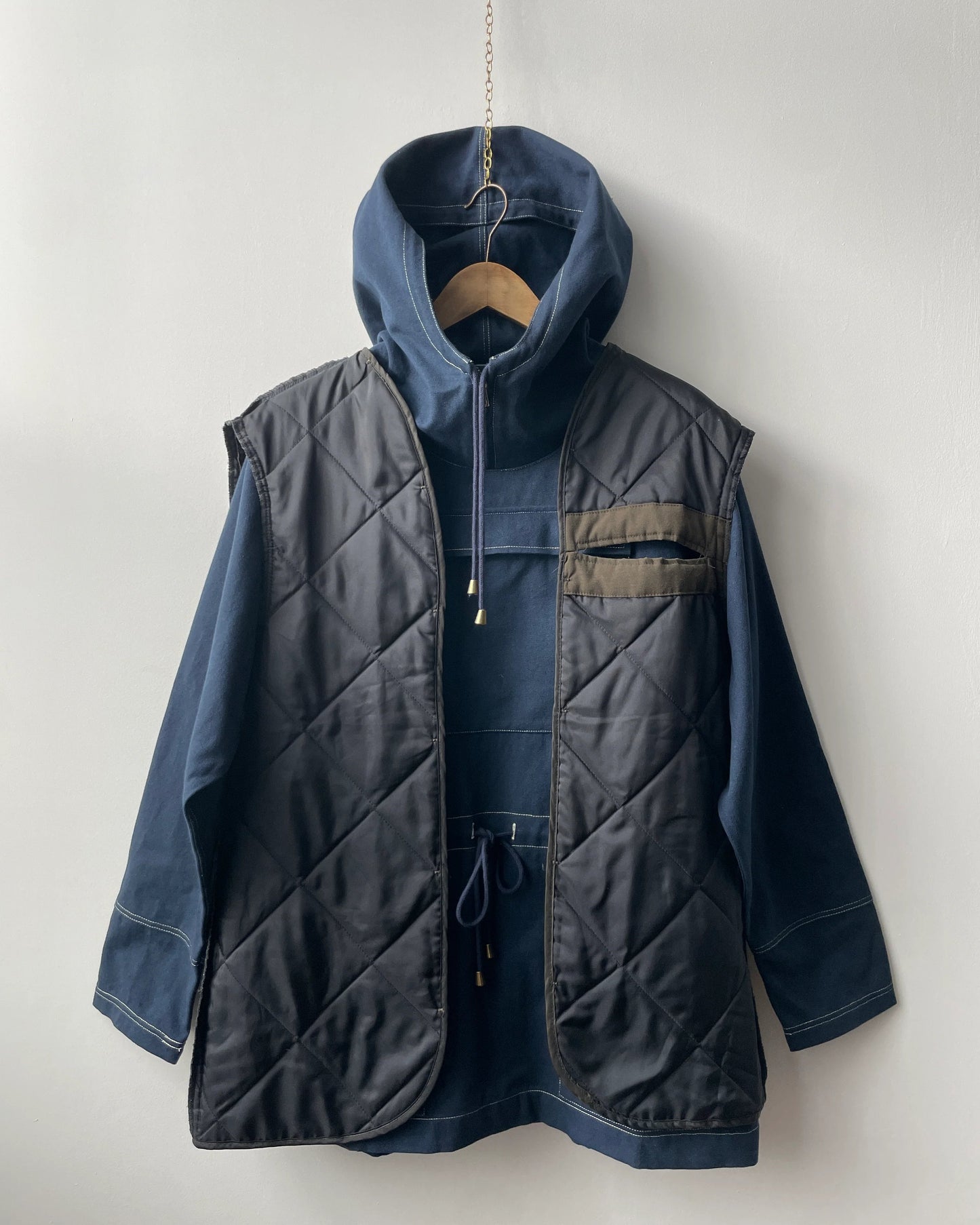 Vintage Sleeveless Black Liner