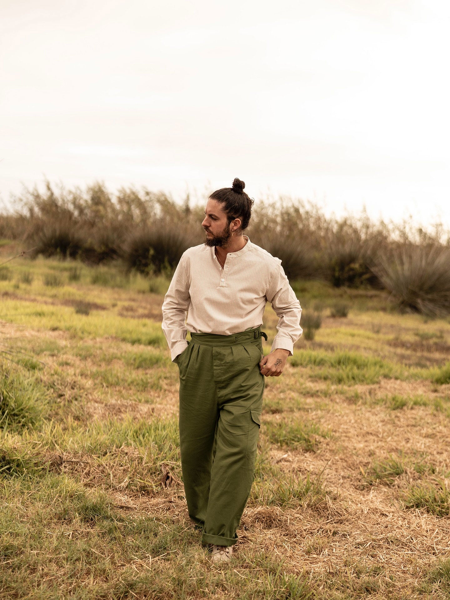 Pantalones Gurkha de cintura alta color verde militar – Wolf