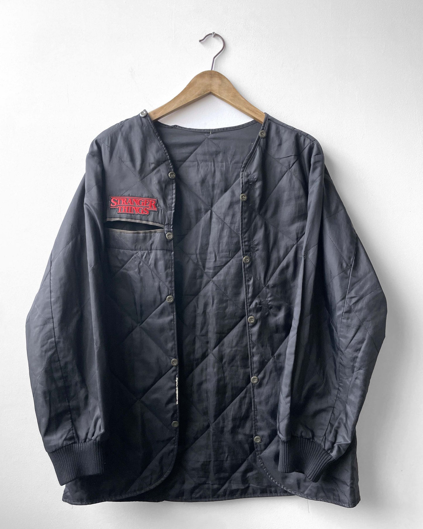 Vintage Black Liner Stranger Things