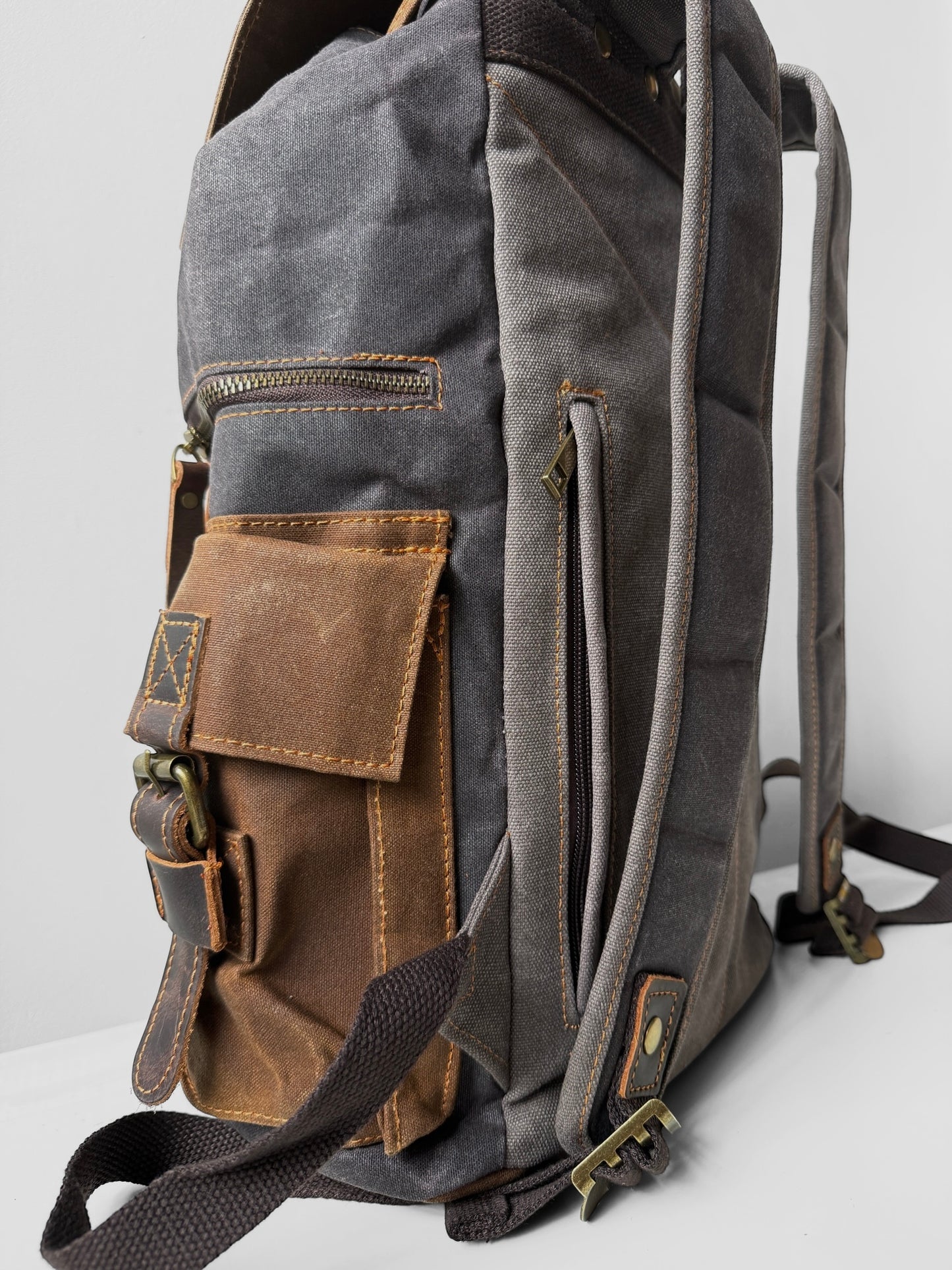 WOLF Waxed Cotton Large Rucksack Brown & Black