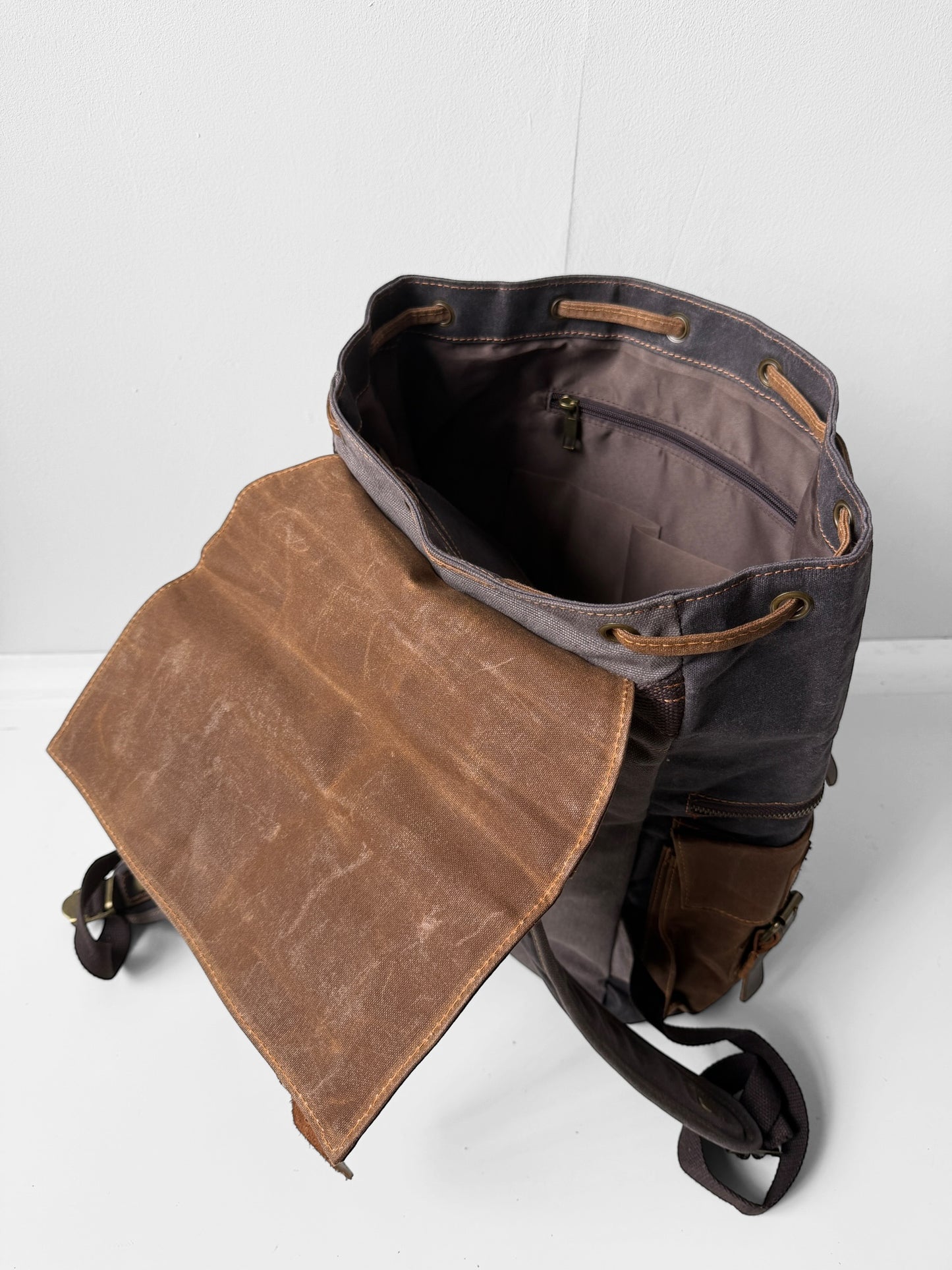 WOLF Waxed Cotton Large Rucksack Brown & Black