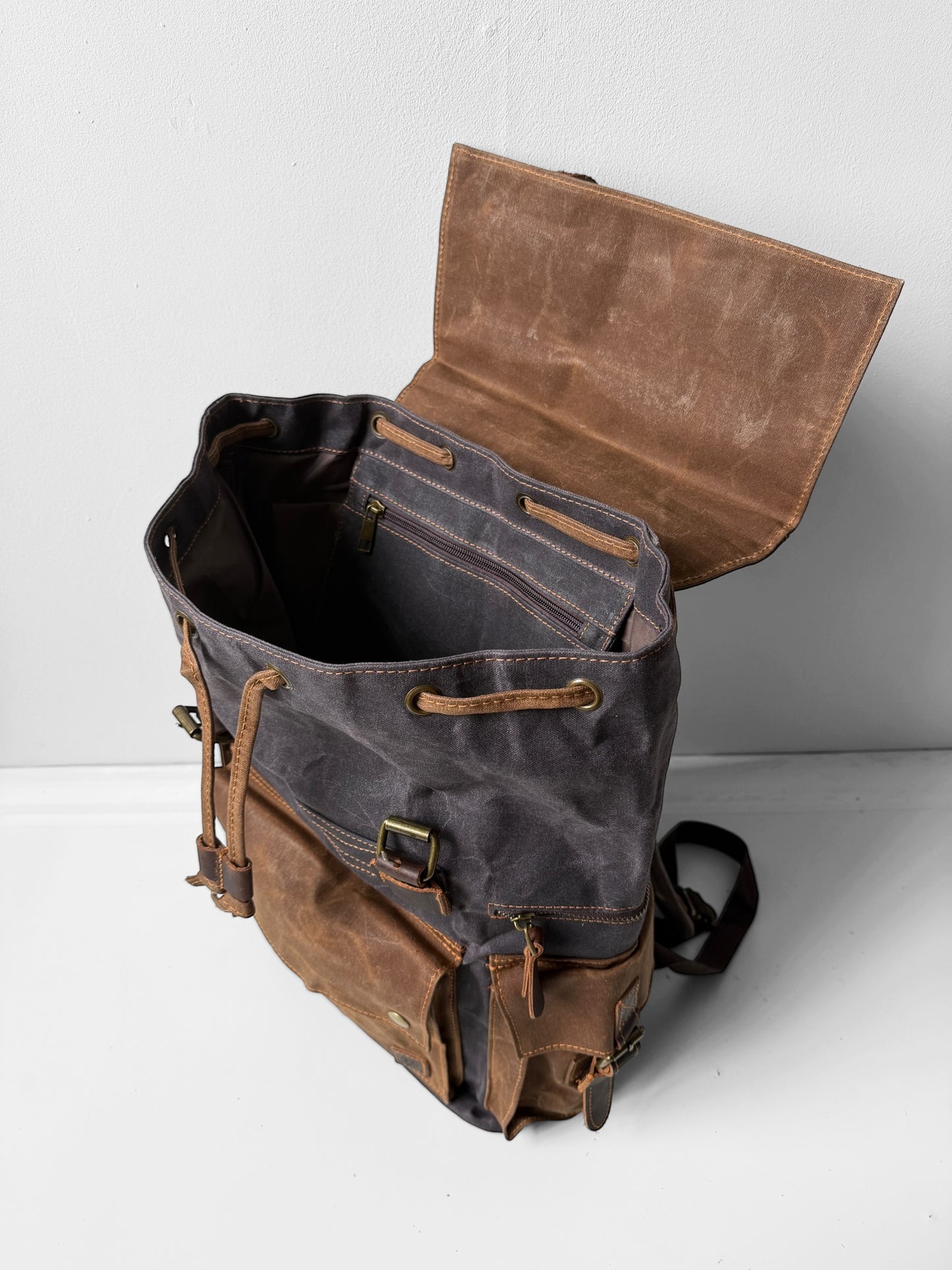 WOLF Waxed Cotton Large Rucksack Brown & Black