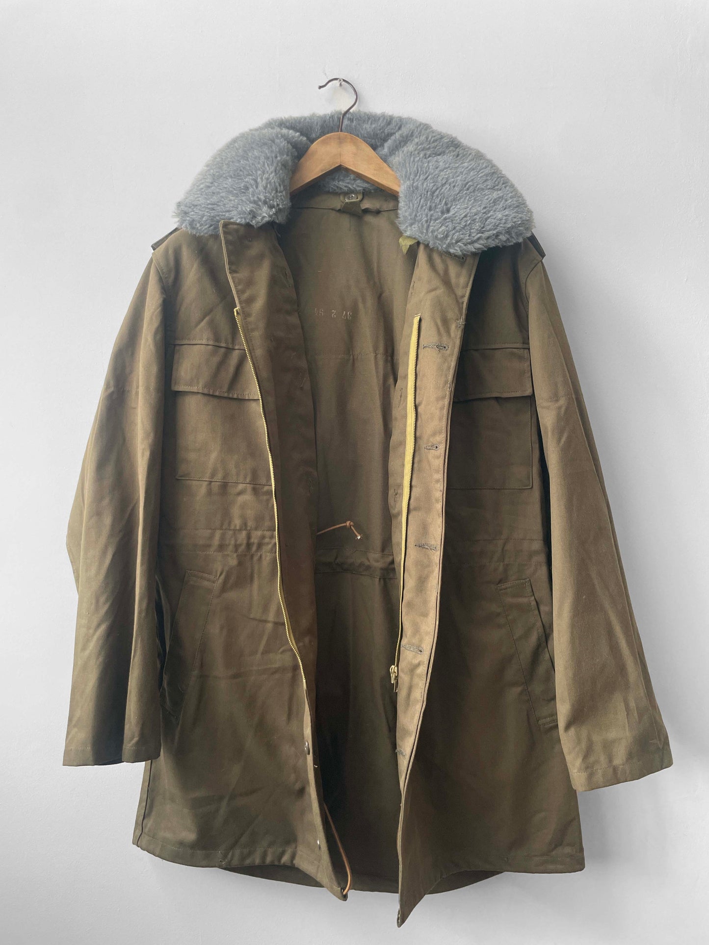 Vintage 1989 Czech Military Jacket Fur Collar