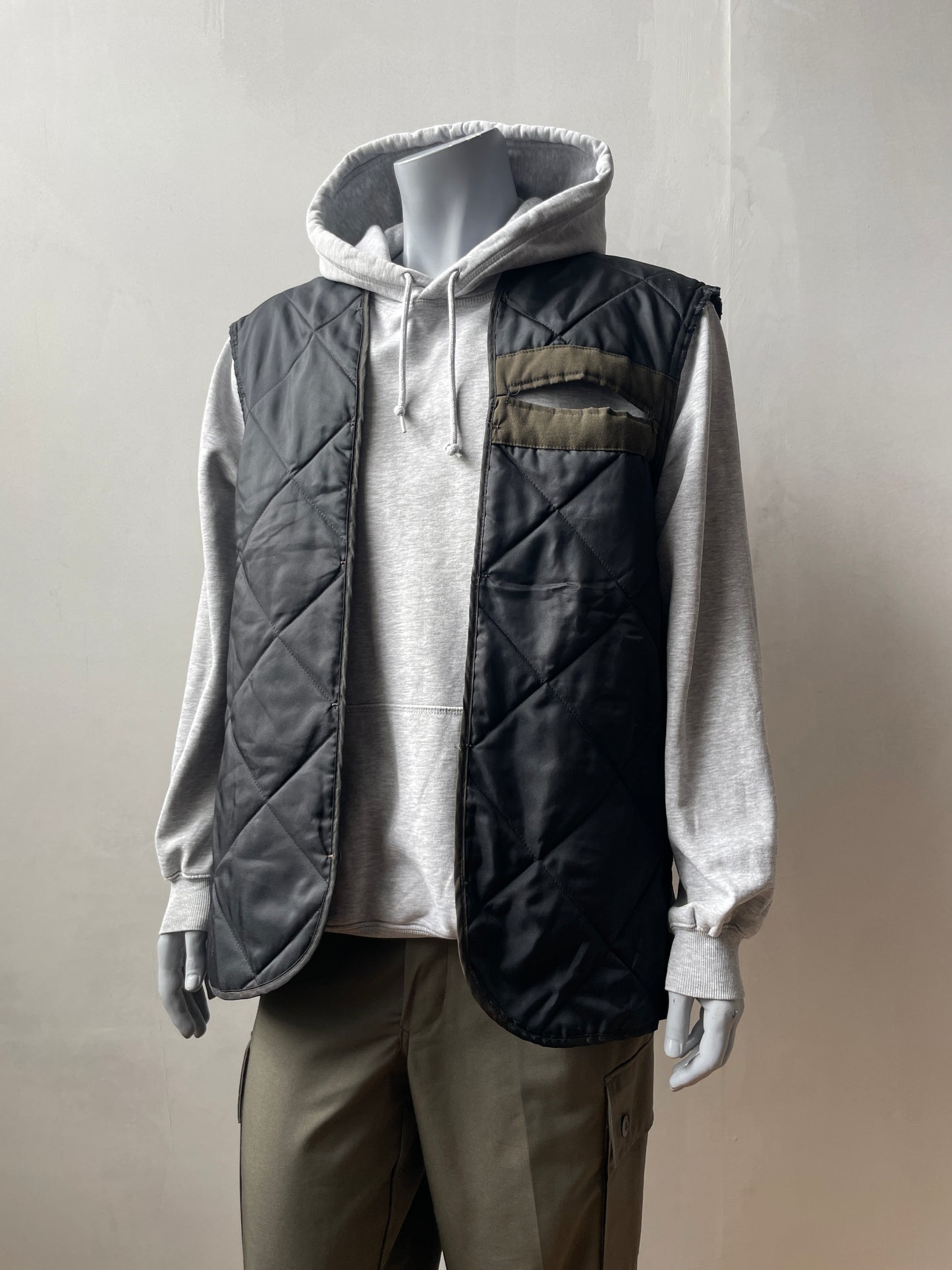 Vintage Sleeveless Black Liner