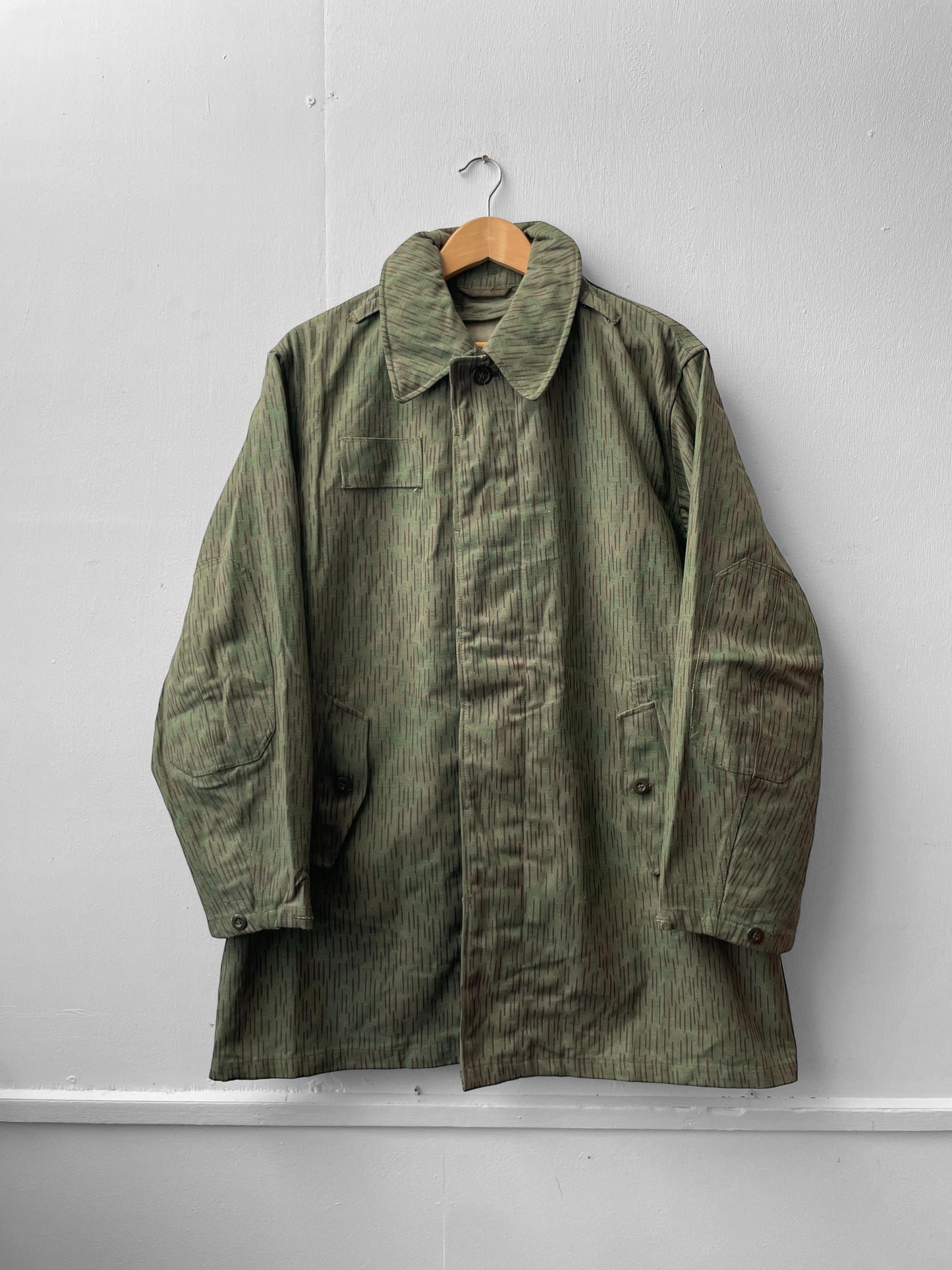 Vintage 60s Raindrop Camo Parka