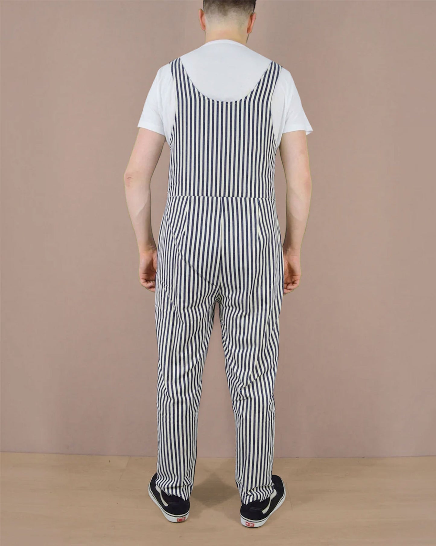 Gestreifte Latzhose aus Hickory