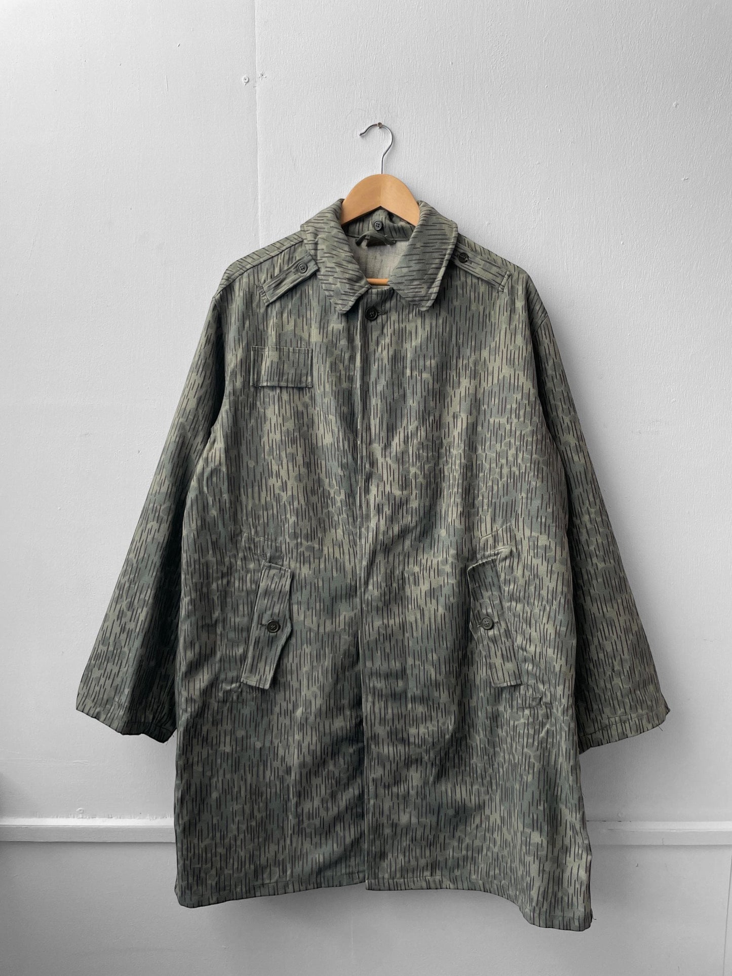 Vintage 60s Raindrop Camo Parka