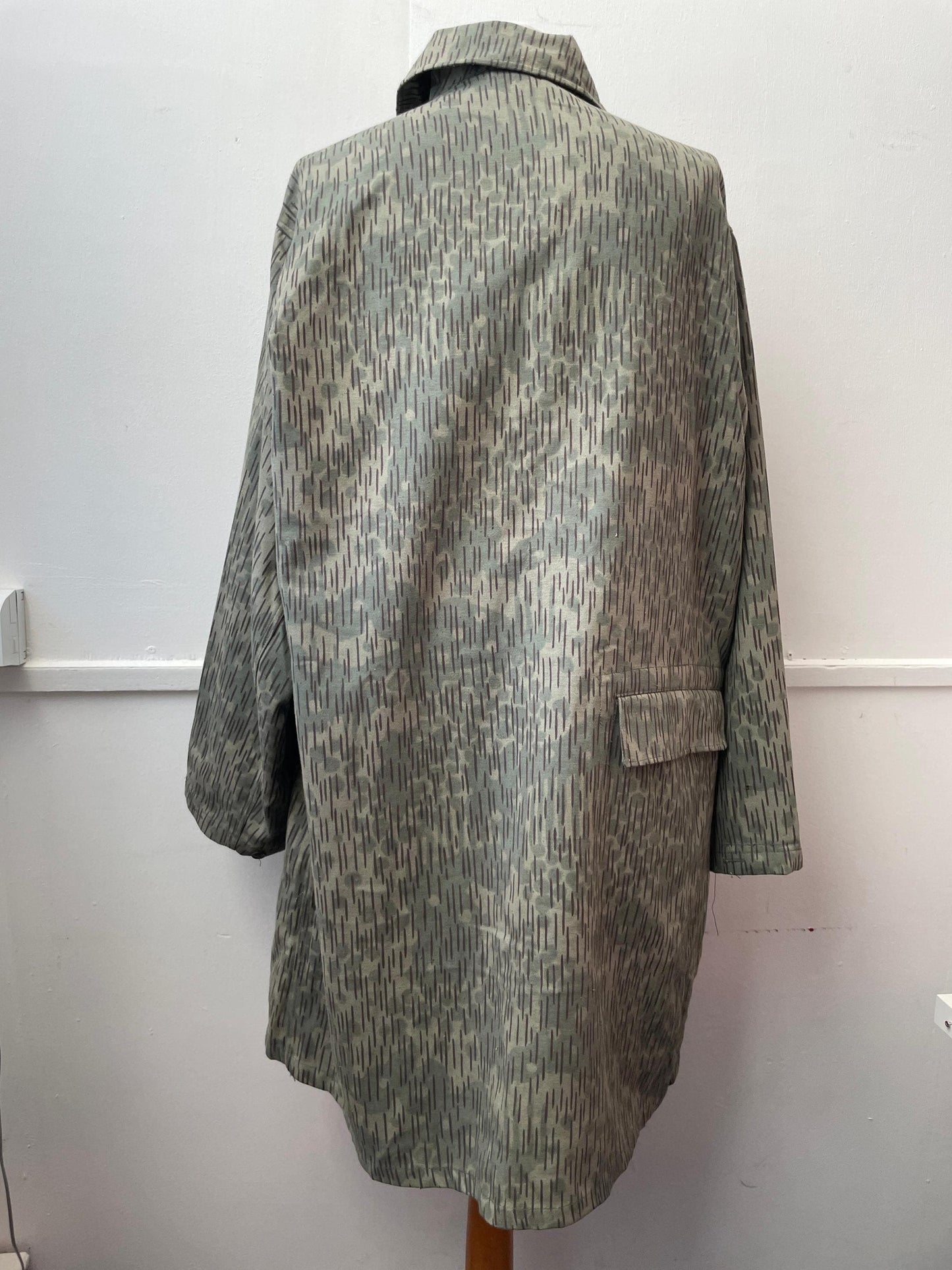 Vintage 60s Raindrop Camo Parka