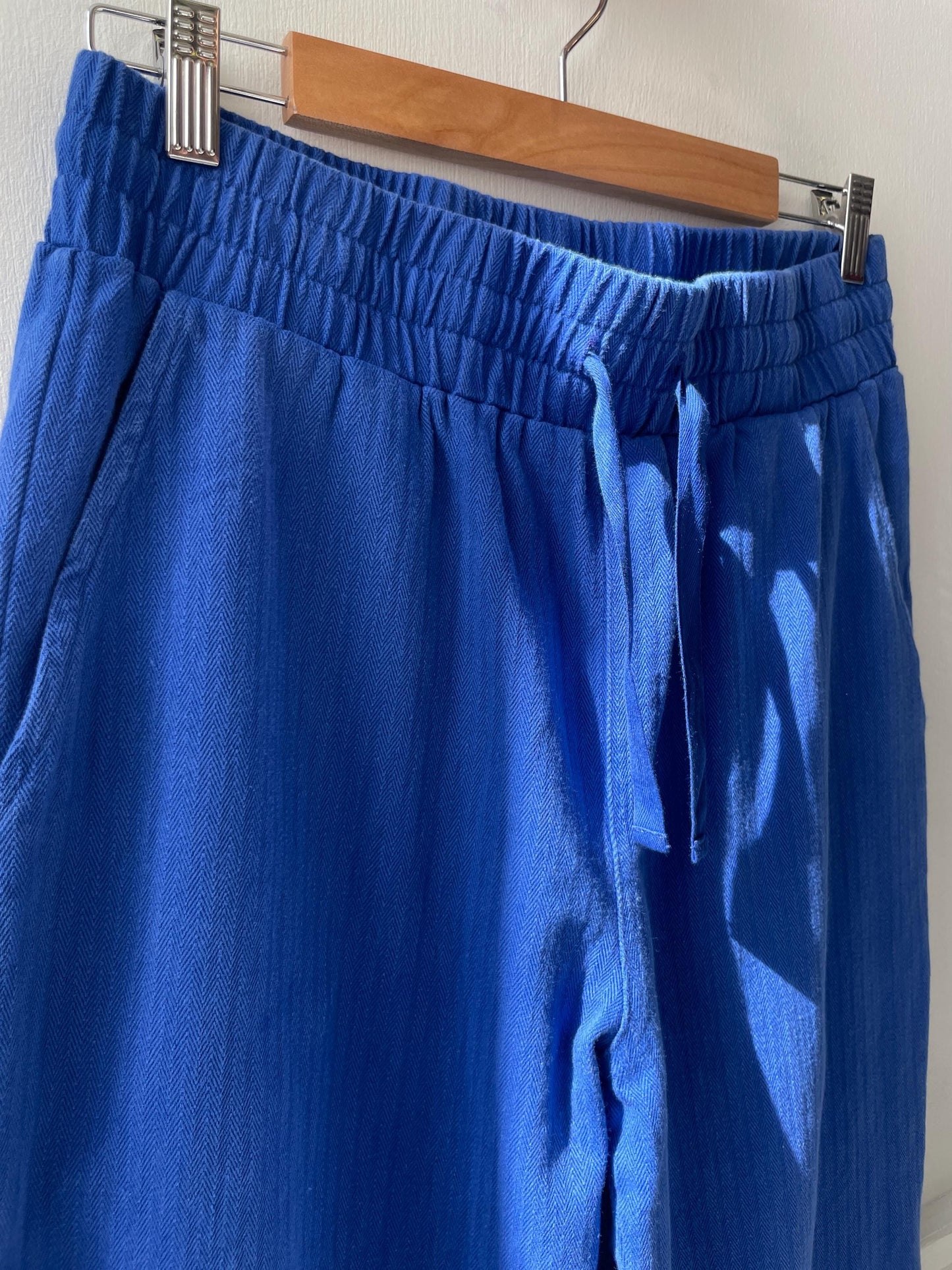 5ae98f79-1c2d-4a84-a4c2-7b6ac675f1c7